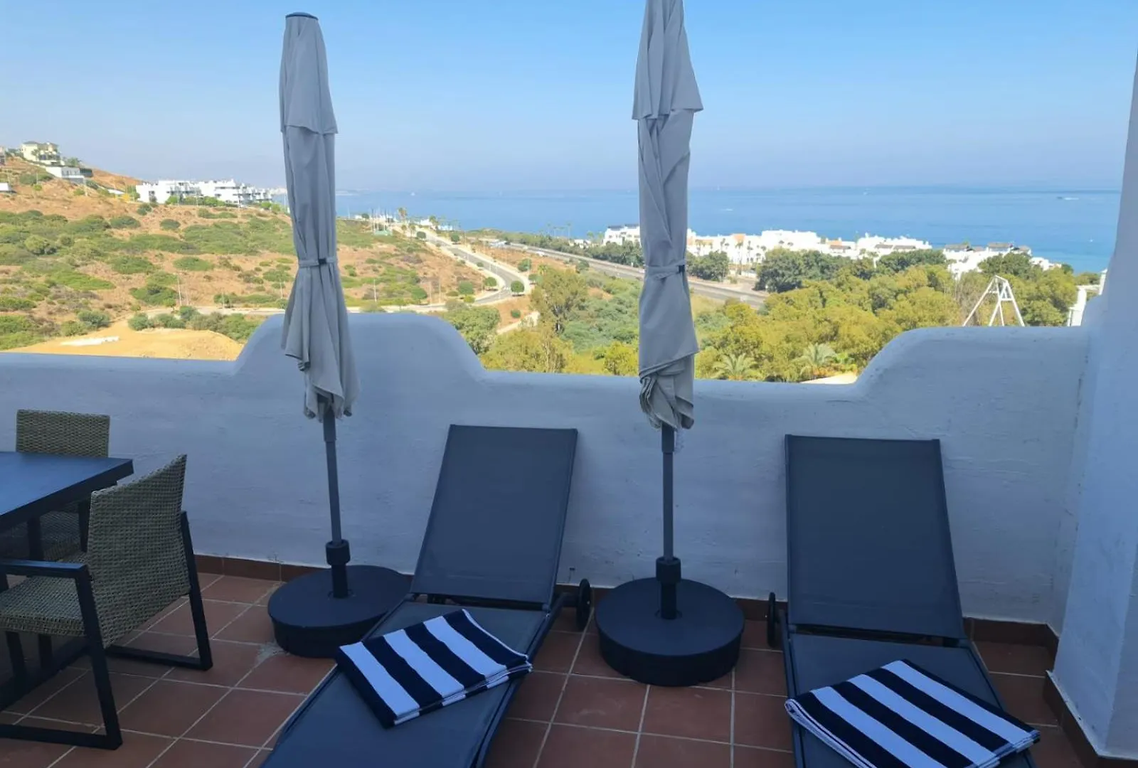 Apt De 3 Dormitorios A 3 Minutos En Coche De La Playa Casares Spain